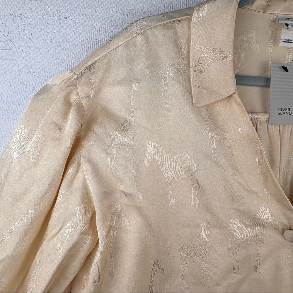 NWT River Island Cream Satin Giraffe Print Button-Up Blouse Balloon Sleeves Sz 6 - Picture 7 of 12